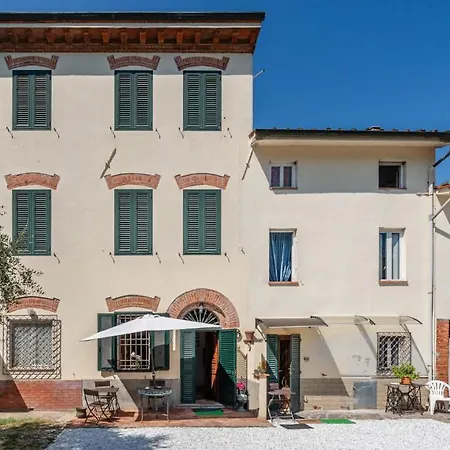 Bed and breakfast Charming Lucca