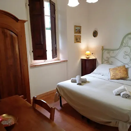 Charming Couette-café 3*
